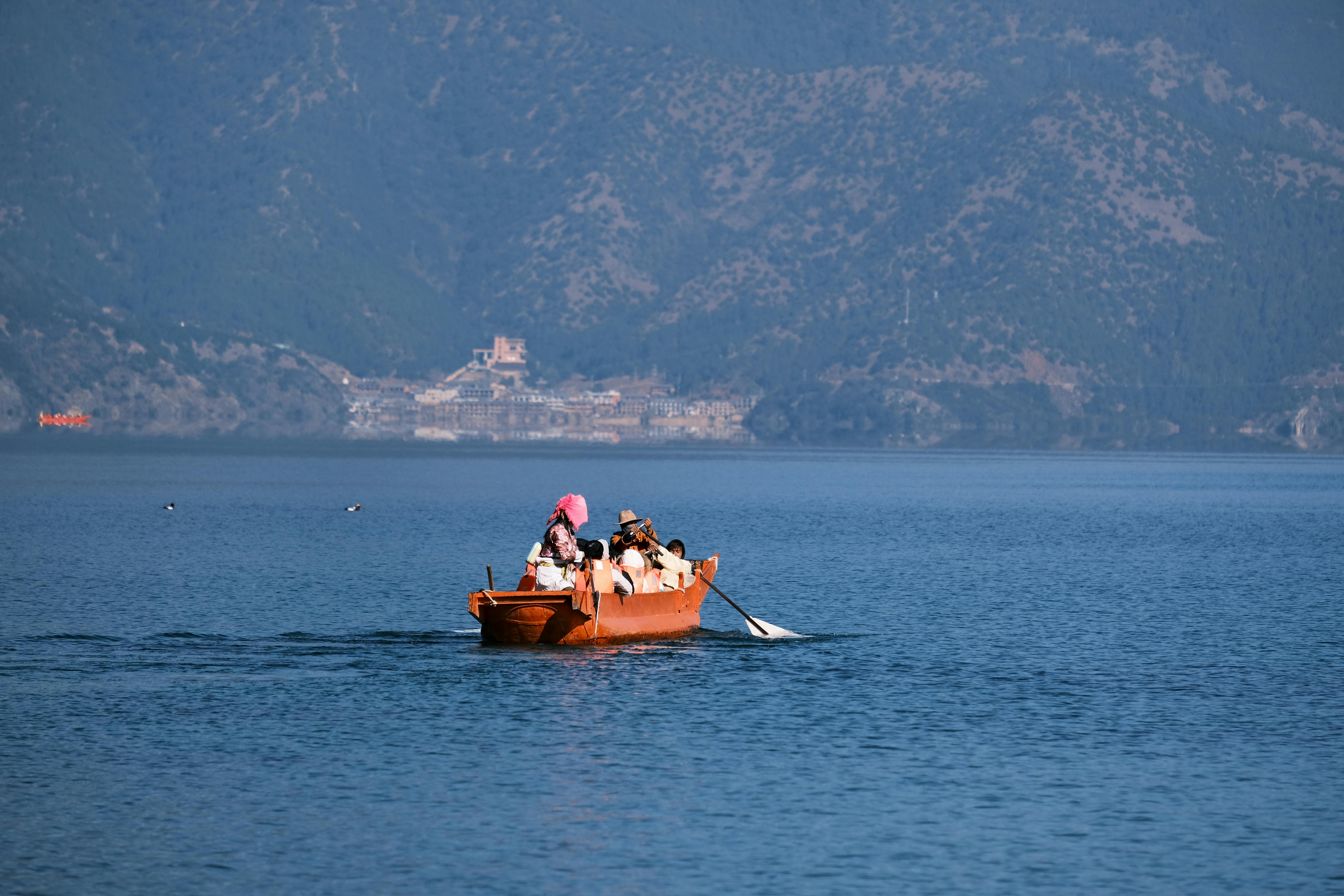 Lugu Lake: Escape Lijiang for Stunning Views & Mosuo Culture