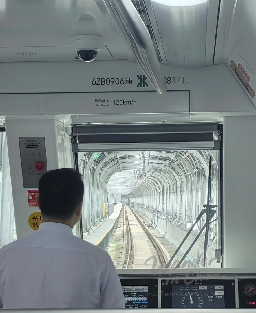 Interior del Metro de Shenzhen.
